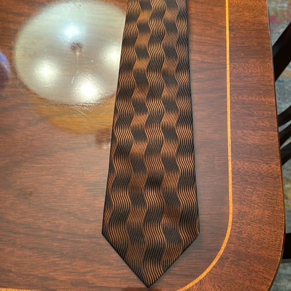 Gucci silk tie - Picture 1 of 4